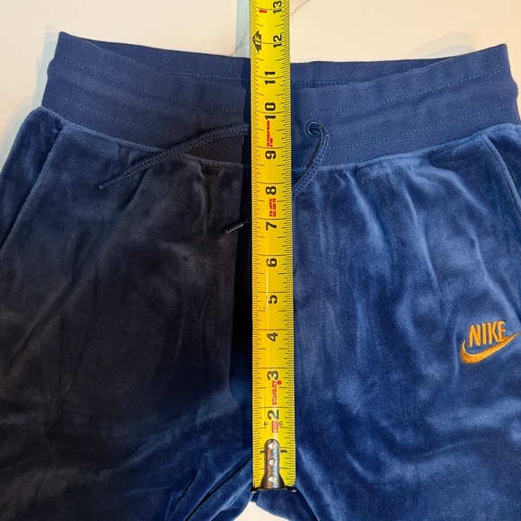 Women’s Nike Blue & Gold Velour Tracksuit
Size XS - Picture 13 of 14